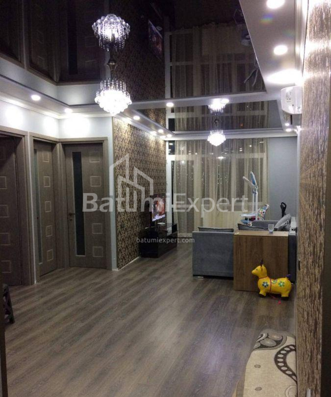 ბინა 95 კვ/მ - იუსუფ კობალაძე, Batumi, საქართველო