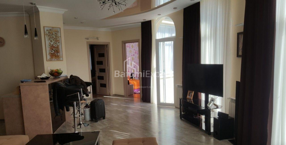 ბინა 133 კვ/მ - სტეფან ზუბალაშვილი, Batumi, საქართველო