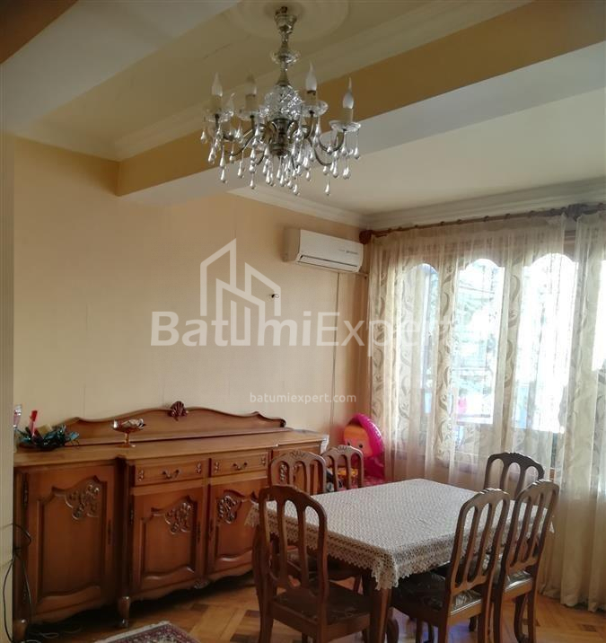 ბინა 90 კვ/მ - ზურაბა გორგილაძე, Batumi, საქართველო