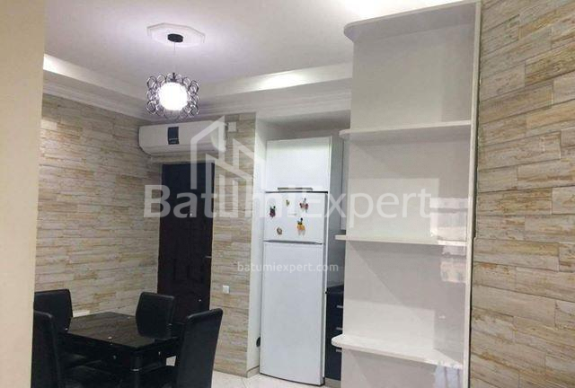 ბინა 70 კვ/მ - შერიფ ხიმშიაშვილი, Batumi, საქართველო