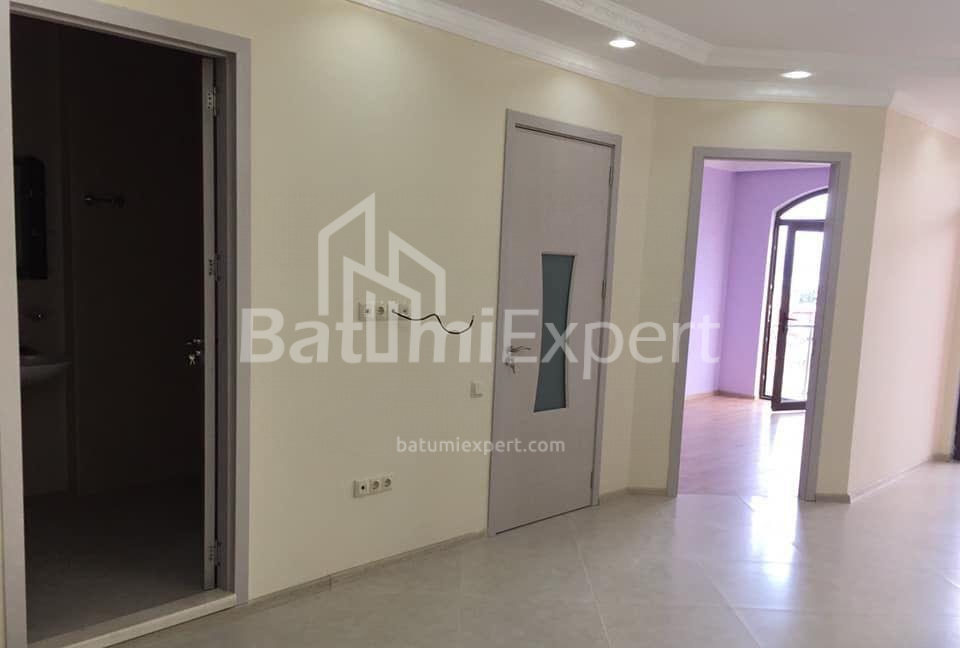 ბინა 73 კვ/მ - ილია ჭავჭავაძე, Batumi, საქართველო