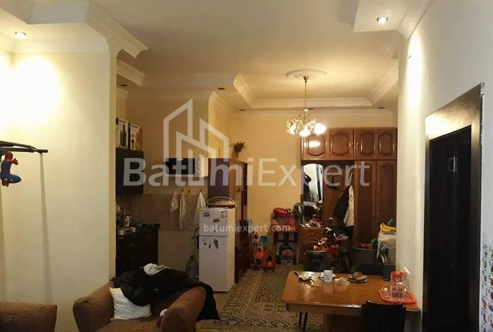 ბინა 70 კვ/მ - იურიევსკაია, Batumi, საქართველო