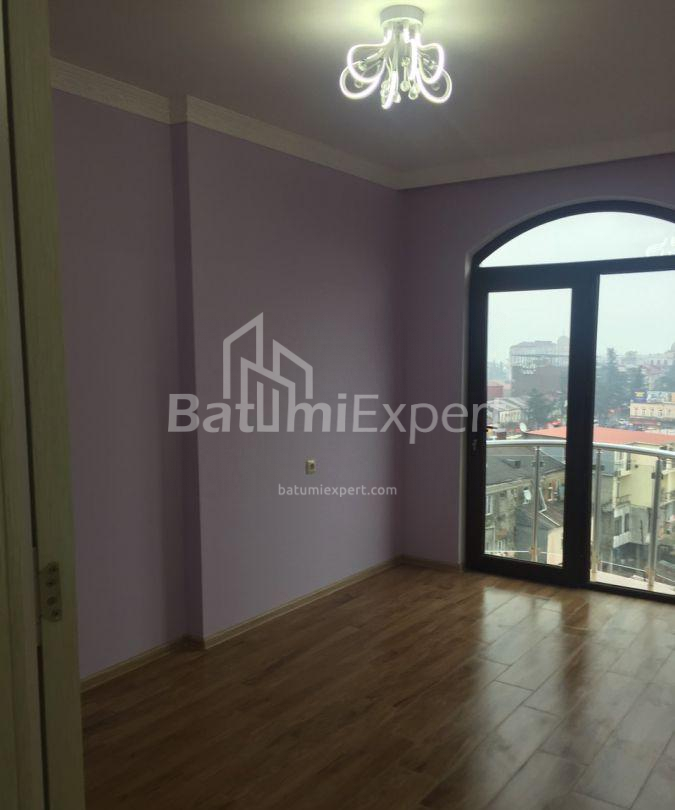ბინა 74 კვ/მ - იურიევსკაია, Batumi, საქართველო