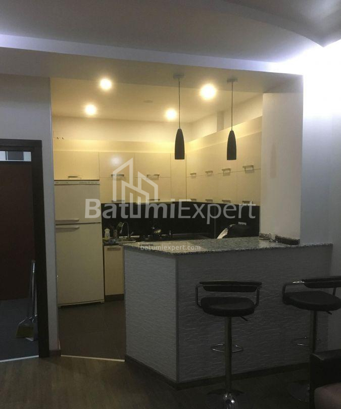 ბინა 56 კვ/მ - შერიფ ხიმშიაშვილი, Batumi, საქართველო