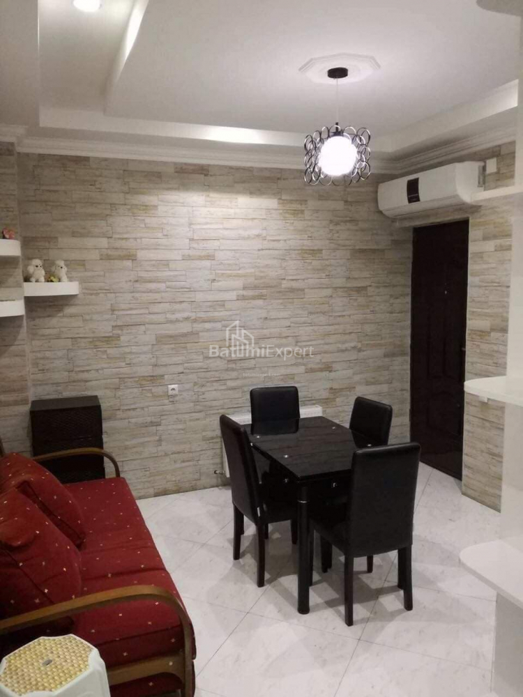ბინა 70 კვ/მ - შერიფ ხიმშიაშვილი, Batumi, საქართველო