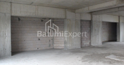ბინა 2-ოთახი 173.7 კვ.მ - ლეხი და მარია კაჩინსკი, Batumi