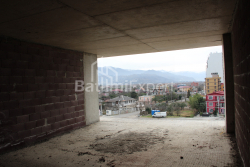 ბინა 2-ოთახი 43.8 კვ.მ - ლეხი და მარია კაჩინსკი, Batumi