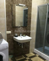 ბინა 2-ოთახი 46 კვ.მ - იურიევსკაია, Batumi