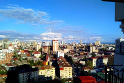 ბინა 3-ოთახი 80 კვ.მ - ალექსანდრა პუშკინი, Batumi