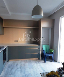 ბინა 4-ოთახი 118 კვ.მ - მეფე ფარნავაზ, Batumi