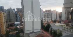 ბინა 2-ოთახი 53 კვ.მ - შერიფ ხიმშიაშვილი, Batumi