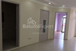 ბინა 73 კვ/მ - იურიევსკაია, Batumi, საქართველო