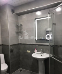 ბინა 73 კვ/მ - მეფე ფარნავაზ, Batumi, საქართველო
