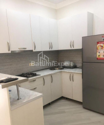 ბინა 80 კვ/მ - იურიევსკაია, Batumi, საქართველო