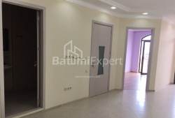 ბინა 74 კვ/მ - იურიევსკაია, Batumi, საქართველო