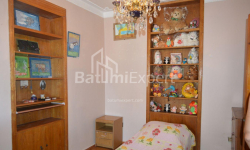 ბინა 80 კვ/მ - გალაკტიონ ტაბიძე, Batumi, საქართველო