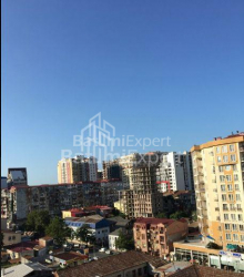 ბინა 4-ოთახი 80 კვ.მ - ალექსანდრა პუშკინი, Batumi