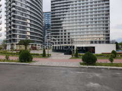 ბინა 74.7 კვ/მ - ლეხი და მარია კაჩინსკი, Batumi, საქართველო