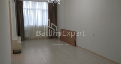 ბინა 3-ოთახი 66.8 კვ.მ - იუსუფ კობალაძე, Batumi