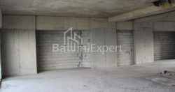 ბინა 2-ოთახი 172.5 კვ.მ - ლეხი და მარია კაჩინსკი, Batumi