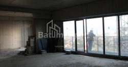 ბინა 2-ოთახი 89.4 კვ.მ - ლეხი და მარია კაჩინსკი, Batumi